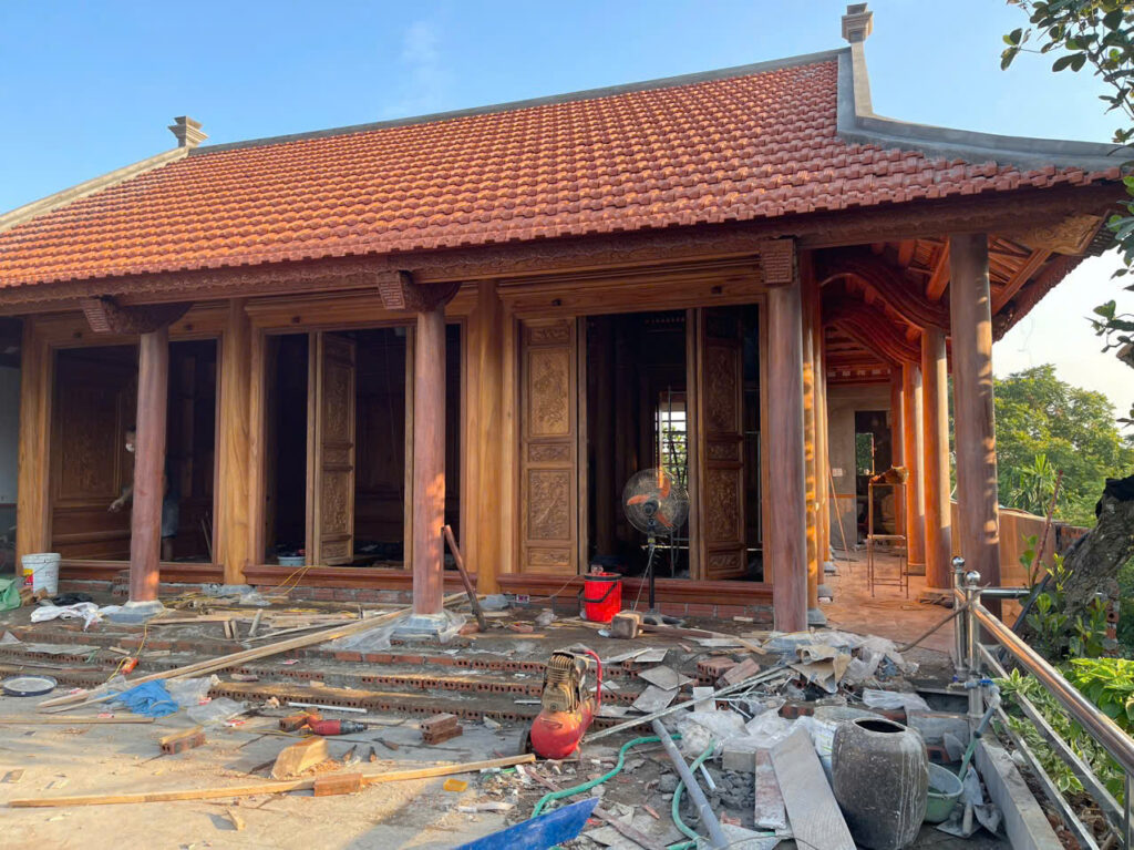 Làm nhà gỗ trọn gói hay thuê riêng từng hạng mục thì tiết kiệm hơn